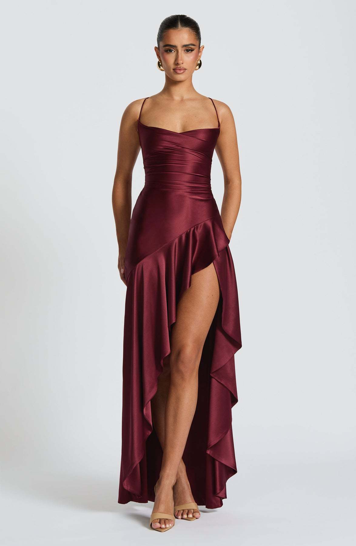 Abito irregolare con volant senza schienale da donna Moda estiva Festa da sera Club con bretelle doppie Maxi abiti Abbigliamento