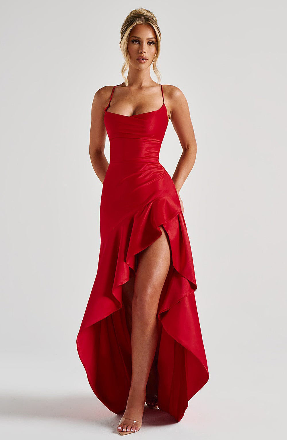 Abito irregolare con volant senza schienale da donna Moda estiva Festa da sera Club con bretelle doppie Maxi abiti Abbigliamento